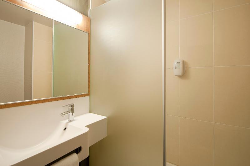 Centre Monplaisir Hotel 2*